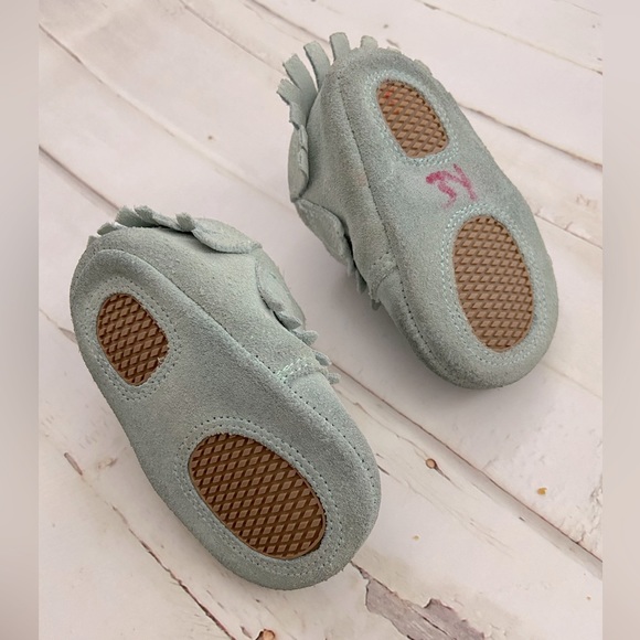 SoJo Leather Moccasins for Baby (Size 2: 0-6 months) - Picture 5 of 6
